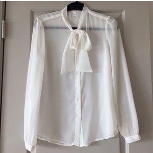 Chiffon bow blouse